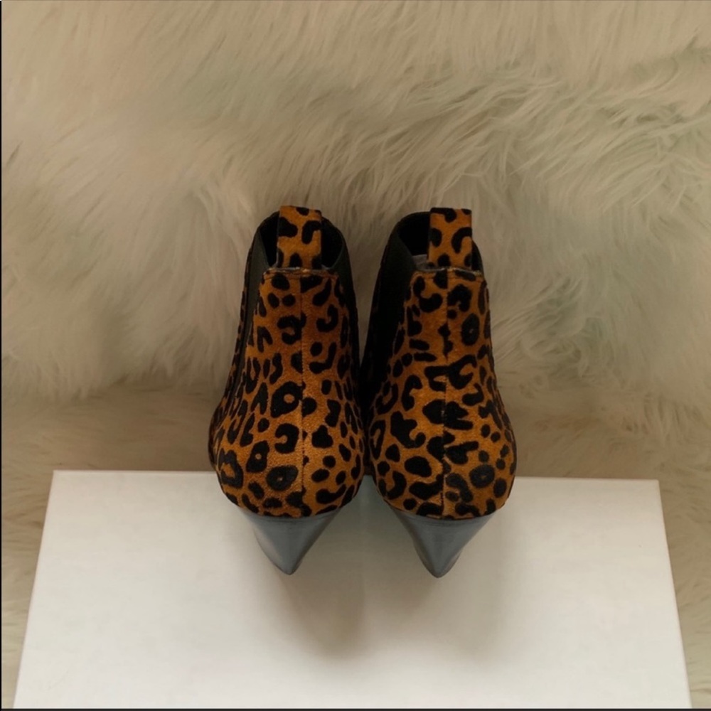 New! DIANE VON FURSTENBERG Suede Chelsea Boots - Picture 11 of 13